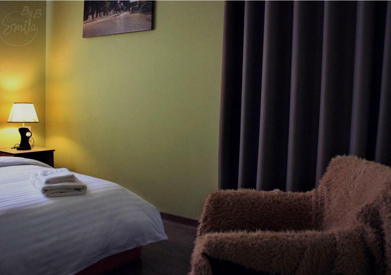Korcasmilehotel Eksteriør bilde